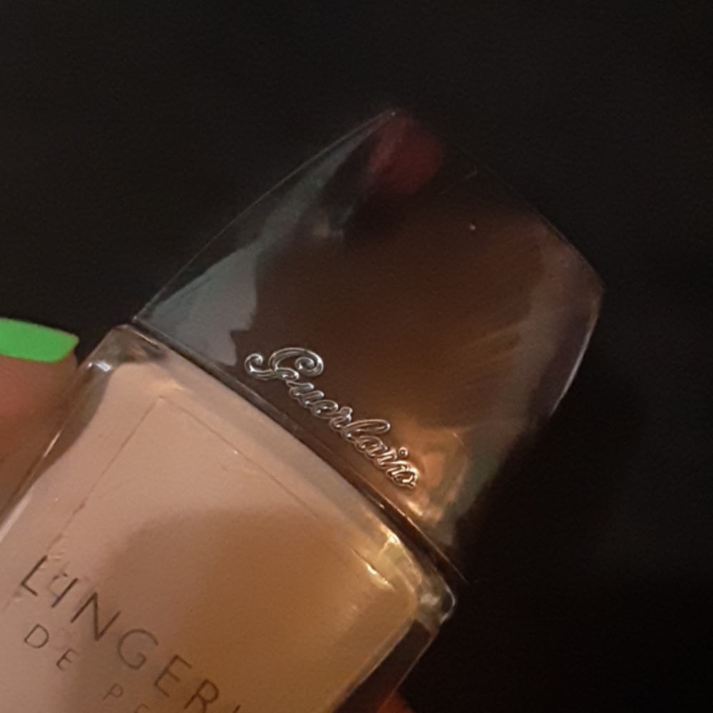 GUERLAIN Foundation - Picture 2 of 6